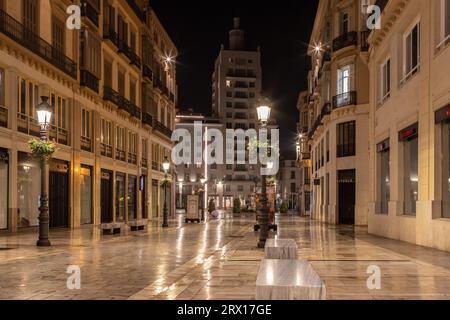 Incroyable photographie de nuit autour de la Plaza de la Constitucion et de la rue marques de Larios. Malaga vieux centre-ville rues vides la nuit. Malaga Banque D'Images