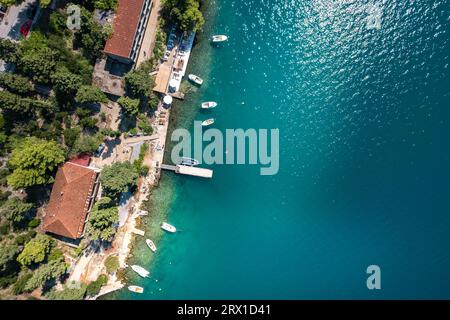 Vue panoramique aérienne de la plage de Mimosa à Neum, ville côtière de Bosnie-Herzégovine. Banque D'Images