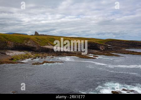 Château Classiebawn (Château Mullaghmore) sur la côte en Irlande Banque D'Images