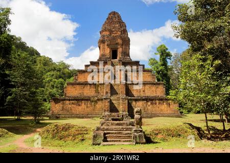 Baksei Chamkrong, 10e siècle Hindu Temple Pyramide dans la province de Siem Reap, Cambodge Banque D'Images