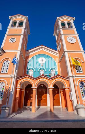 Vue de l'église orthodoxe grecque, Lixouri, Céphalonie, îles Ioniennes, îles grecques, Grèce, Europe Banque D'Images