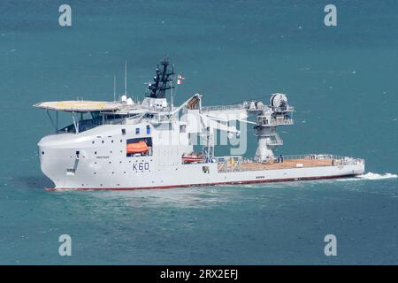 Portland, Dorset, Royaume-Uni. 22 septembre 2023. Le RFA Proteus navigue dans le port de Portland dans le Dorset après l'achèvement des travaux de conversion. Cet ancien navire commercial construit en 2017, a été acheté en janvier 2023 pour 70 millions de livres sterling et est le premier navire britannique Multi-Role Ocean surveillance (MROS). Il a été acheté en réponse aux menaces croissantes qui pèsent sur les infrastructures sous-marines critiques. Elle sera officiellement nommée lors d'une cérémonie qui se tiendra à Londres en octobre. Crédit photo : Graham Hunt/Alamy Live News Banque D'Images