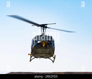 Bell UH-1 Iroquois, surnommé hélicoptère militaire Huey au SHG AIRSHOW 2023 Banque D'Images