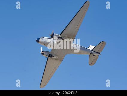 Douglas DC-3 sur le sivrihisar SKY SHG AIRSHOW 2023 Sivrihisar Eskisehir Turkiye 09 16 2023 Banque D'Images