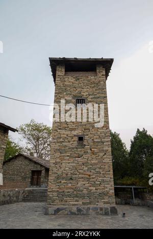 Pékin Chine, 2 novembre 2022 : Bouyei peuple Diaolou au Musée ethnique de Chine. Banque D'Images