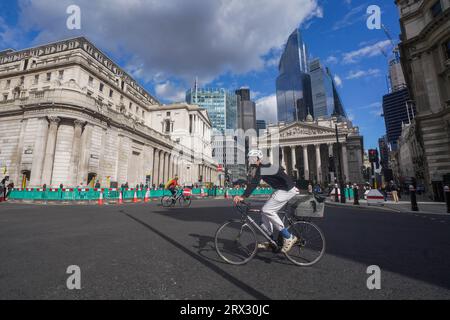 Londres Royaume-Uni. 22 septembre 2023 .Une vue de la Banque d'Angleterre ce matin. La Banque d'Angleterre a arrêté son long terme de 14 hausses de taux d'intérêt jeudi alors que l'économie britannique ralentissait et l'inflation chutait .Credit amer ghazzal / Alamy Live News Banque D'Images