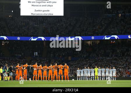 San Sebastian, Espagne. 20 septembre 2023. Général vifw football/Soccer : le stade observe une minute de silence pour les victimes en Libye et au Maroc avant le match de groupe D de l'UEFA Champions League entre le Real Sociedad 1-1 FC Internazionale Milano à la Reale Arena de San Sebastian, Espagne . Crédit : Mutsu Kawamori/AFLO/Alamy Live News Banque D'Images