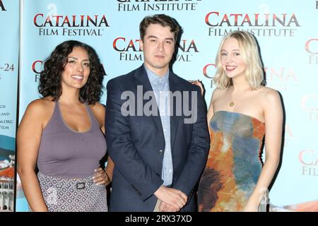 Long Beach, États-Unis. 20 septembre 2023. LOS ANGELES - SEP 20 : Geneva Faye, Jeremy Owens, Jessica Sarah Flaum au 13e Festival Catalina - long Beach - mercredi Red Carpet au Scottish Rite Event Center le 20 septembre 2023 à long Beach, CA (photo Katrina Jordan/Sipa USA) crédit : SIPA USA/Alamy Live News Banque D'Images