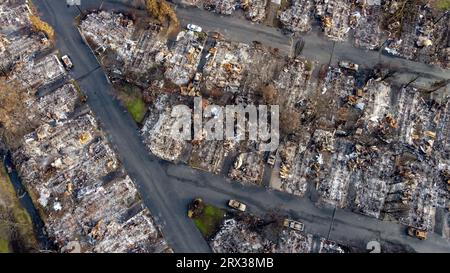 Phoenix, OR, le 11 janvier 2021 -- le parc de maisons mobiles Bear Lake Estates a été complètement détruit dans l'incendie d'Almeda en septembre 2020. Banque D'Images