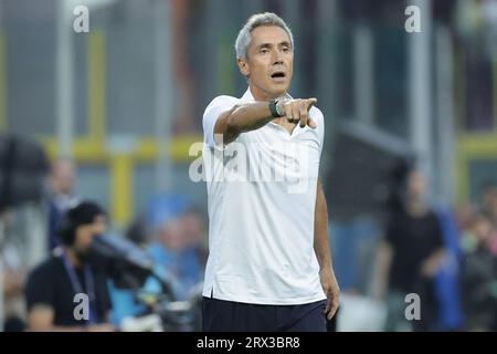 Salerne, Italie. 25 août 2023. Paulo Sousa entraîneur-chef de l’US Salernitana fait des gestes lors du match de Serie A entre l’US Salernitana et Frosinone Calcio au stade Arechi de Salerne (Italie), le 22 septembre 2023. Crédit : Insidefoto di andrea staccioli/Alamy Live News Banque D'Images