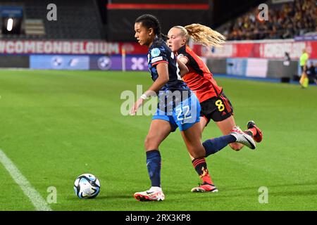 LEUVEN - (de gauche à droite) Esmee Brugts de Hollande, Feli Delacauw de Belgique lors du match féminin de l'UEFA Nations League entre la Belgique et les pays-Bas au stade Den Dreef le 22 septembre 2023 à Leuven, Belgique. ANP GERRIT VAN COLOGNE Banque D'Images