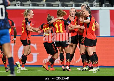 Heverlee, Belgique. 22 septembre 2023. Les joueuses belges célèbrent après avoir remporté un match entre l'équipe nationale féminine de Belgique les Red Flames et les pays-Bas, le 1/6e match de la compétition 2023¿24 UEFA Women's Nations League, le vendredi 22 septembre 2023, à Heverlee. BELGA PHOTO DAVID CATRY crédit : Belga News Agency/Alamy Live News Banque D'Images