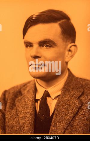 Angleterre, Londres, Photographie d'Alan Turing (1912-54) par Elliot & Fry datée de 1951 Banque D'Images