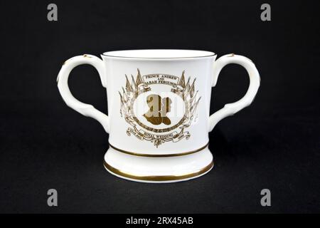 Mariage royal du Prince Andrew à Sarah Ferguson deux poignées Coalport China Mug (tasse ) Banque D'Images