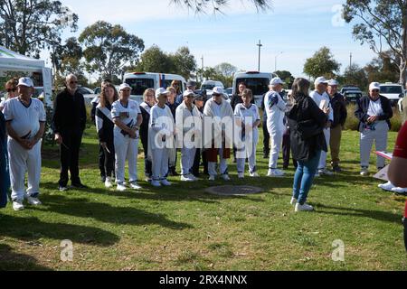 Shepparton Victoria Australie 23 septembre 2023, héritage célébrant 100 ans de service à soutenir les familles des anciens combattants avec le relais de la flamme, les porteurs de la flamme. Crédit PjHickox/Alamy Live News Banque D'Images