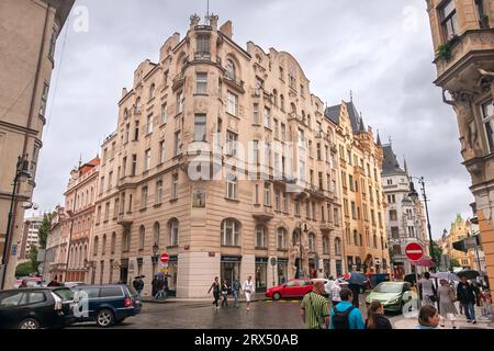 Prague, République tchèque - 17 août 2010 : l'immeuble Široká 9 est un immeuble de style art nouveau situé à l'angle des rues Široká et Maiselová Banque D'Images