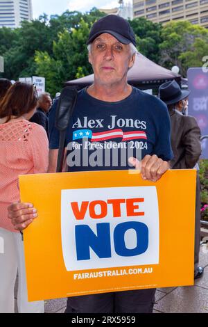 Sydney, Australie. 23 septembre 2023. Les Australiens soutiennent le « non ! » Votez au référendum Voice to Parliament Rassemblez-vous lors d'un rassemblement à Hyde Park. Crédit : Robert Wallace / Wallace Media Network / Alamy Live News Banque D'Images