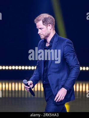 Discours du prince Harry, duc de Sussex lors de la cérémonie de clôture des Jeux Invictus, Düsseldorf, Allemagne Banque D'Images