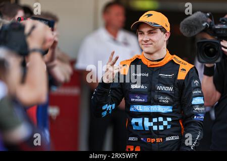 Suzuka, Japon. 23 septembre 2023. Oscar Piastri, pilote australien McLaren, célèbre la séance de qualification du Grand Prix du Japon de Formule 1 qui s'est tenue sur le circuit de Suzuka à Suzuka, au Japon, le 23 septembre 2023. Crédit : Qian Jun/Xinhua/Alamy Live News Banque D'Images