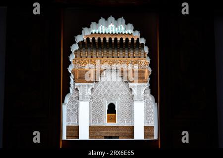 Maroc, Marrakech-Safi, Marrakech, intérieur de Ben Youssef Madrasa Banque D'Images