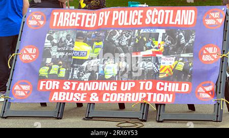 Glasgow, Écosse, Royaume-Uni. 23 septembre 2023. La manifestation Justice for Rhys à George Square était centrée sur le meurtre non élucidé et l'enquête policière avec justice pour enfants. Crédit Gerard Ferry/Alamy Live News Banque D'Images