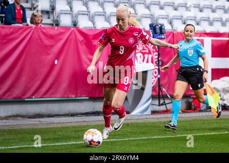 Viborg, Danemark. 22 septembre 2023. Amalie Vangsgaard (9 ans) du Danemark a été vue lors du match de l'UEFA Nations League entre le Danemark et l'Allemagne à l'Energi Viborg Arena de Viborg. (Crédit photo : Gonzales photo/Alamy Live News Banque D'Images