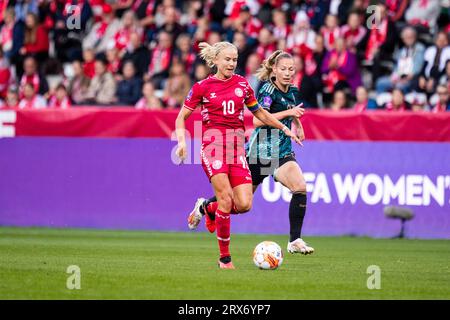 Viborg, Danemark. 22 septembre 2023. Pernille Harder (10 ans) du Danemark a été vu lors du match de l'UEFA Nations League entre le Danemark et l'Allemagne à Energi Viborg Arena à Viborg. (Crédit photo : Gonzales photo/Alamy Live News Banque D'Images