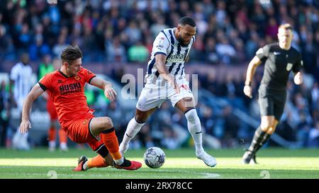 West Bromwich, Royaume-Uni. 23 septembre 2023. Matthew Phillips de West Bromwich Albion sur le ballon lors de l'EFL Sky Bet Championship match entre West Bromwich Albion et Millwall aux Hawthorns, West Bromwich, Angleterre le 23 septembre 2023. Photo de Stuart Leggett. Usage éditorial uniquement, licence requise pour un usage commercial. Aucune utilisation dans les Paris, les jeux ou les publications d'un seul club/ligue/joueur. Crédit : UK Sports pics Ltd/Alamy Live News Banque D'Images