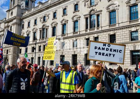 anti ulez anti vaccin anti khan anti lockdown anti beaucoup de choses théoriciens du complot mélange bizarre de personnes manifestent dans le centre de londres angleterre samedi 23 septembre 2023 Banque D'Images