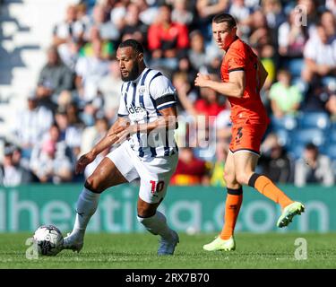West Bromwich, Royaume-Uni. 23 septembre 2023. Matthew Phillips de West Bromwich Albion sur le ballon lors de l'EFL Sky Bet Championship match entre West Bromwich Albion et Millwall aux Hawthorns, West Bromwich, Angleterre le 23 septembre 2023. Photo de Stuart Leggett. Usage éditorial uniquement, licence requise pour un usage commercial. Aucune utilisation dans les Paris, les jeux ou les publications d'un seul club/ligue/joueur. Crédit : UK Sports pics Ltd/Alamy Live News Banque D'Images