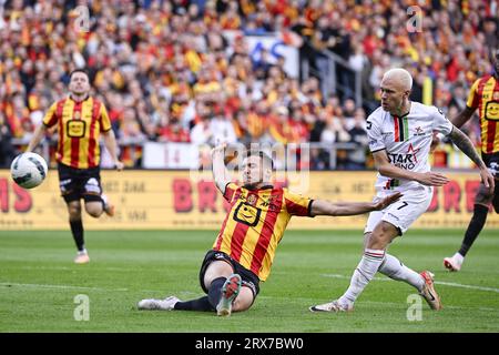 Mechelen, Belgique. 23 septembre 2023. Jon Thorsteinsson de l'OHL marque un but lors d'un match de football entre KV Mechelen et OH Leuven, samedi 23 septembre 2023 à Malines, le jour 08 de la saison 2023-2024 de la Jupiler Pro League première division du championnat belge. BELGA PHOTO LAURIE DIEFFEMBACQ crédit : Belga News Agency/Alamy Live News Banque D'Images