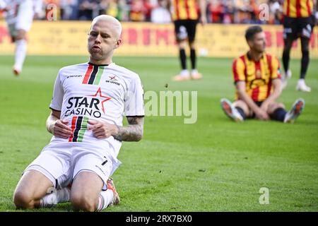 Mechelen, Belgique. 23 septembre 2023. Jon Thorsteinsson de l'OHL célèbre après avoir marqué lors d'un match de football entre KV Mechelen et OH Leuven, samedi 23 septembre 2023 à Malines, le jour 08 de la saison 2023-2024 de la Jupiler Pro League première division du championnat belge. BELGA PHOTO LAURIE DIEFFEMBACQ crédit : Belga News Agency/Alamy Live News Banque D'Images