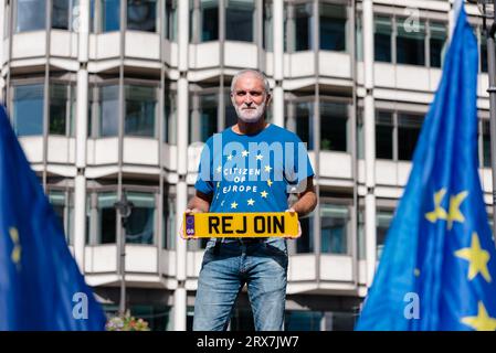 Londres, Royaume-Uni. 23 septembre 2023. L'UE nationale rejoint Mars II Des milliers de personnes marchent sur la place du Parlement pour soutenir la réintégration du Royaume-Uni dans l'Union européenne. Crédit : Andrea Domeniconi/Alamy Live News Banque D'Images