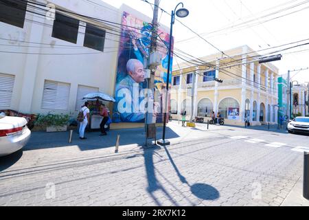 Puerto Plata, République Dominicaine - place de l'indépendance, Plaza de Independencia, et une église catholique dans le centre de la ville Banque D'Images