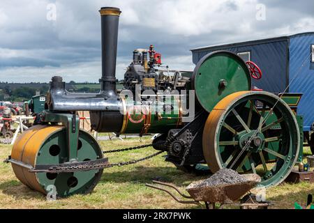 Low Ham.Somerset.United Kingdom.July 23rd 2023.Un rouleau de route restauré de wallis et Steevens de 1925 appelé Old Ken est exposé au Somerset Steam an Banque D'Images