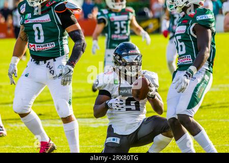 Schwaebisch Hall Allemagne. 23 septembre 2023. Erima GFL / Ligue allemande de football,Viertelfinal match : Schwäbisch Hall Unicorns - Berlin Rebels dans l'Optima Sportpark à Schwaebisch Hall Allemagne sur 23. 09. 2023, RB # 9 Tyrese Johnson Fisher / Berlin Rebels crédit : Frank Baumert / Alamy Live News Banque D'Images