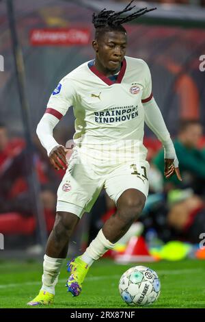 Almere, pays-Bas. 23 septembre 2023. ALMERE, PAYS-BAS - 23 SEPTEMBRE : Johan Bakayoko du PSV lors du match néerlandais d'Eredivisie entre Almere City FC et PSV au Yanmar Stadion le 23 septembre 2023 à Almere, pays-Bas. (Photo de Peter Lous/Orange Pictures) crédit : Orange pics BV/Alamy Live News Banque D'Images