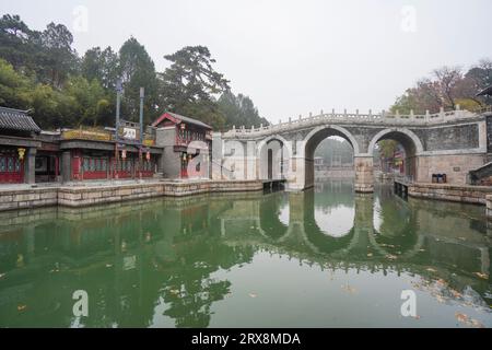 Pont de pierre de trois trous, rue Suzhou, Palais d'été, Pékin Banque D'Images