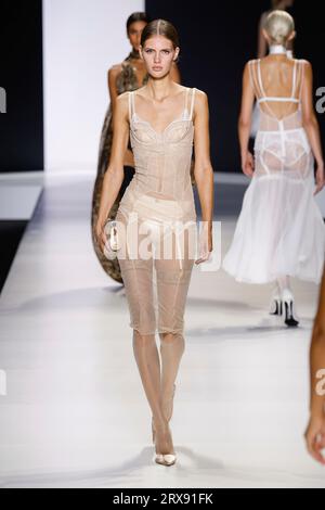 Milan, Italien. 23 septembre 2023. DOLCE & GABBANA Printemps/été 2024 Runway pendant la Fashion week de Milan le 2023 septembre - Milan ; Italie 23/09/2023 crédit : dpa/Alamy Live News Banque D'Images