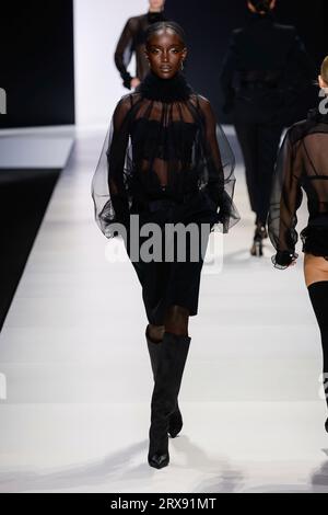 Milan, Italien. 23 septembre 2023. DOLCE & GABBANA Printemps/été 2024 Runway pendant la Fashion week de Milan le 2023 septembre - Milan ; Italie 23/09/2023 crédit : dpa/Alamy Live News Banque D'Images