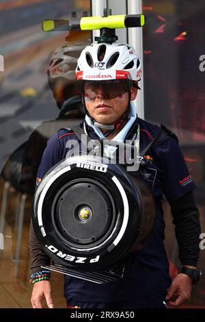Suzuka, Japon. 24 septembre 2023. Atmosphère du circuit - ventilateur. 24.09.2023. Formula 1 World Championship, Rd 17, Grand Prix du Japon, Suzuka, Japon, jour de la course. Le crédit photo doit se lire : XPB/Press Association Images. Crédit : XPB Images Ltd/Alamy Live News Banque D'Images