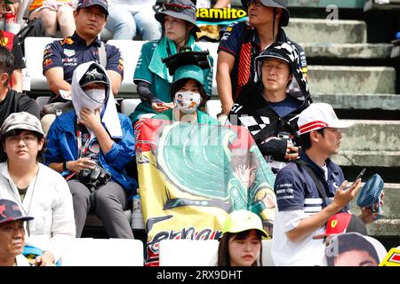 Suzuka, Japon. 24 septembre 2023. Spectateurs, supporters lors du Grand Prix du Japon Lenovo de Formule 1 2023, 16e manche du Championnat du monde de Formule 1 2023 du 22 au 24 septembre 2023 sur le Suzuka International Racing course, à Suzuka - photo DPPI crédit : DPPI Media/Alamy Live News Banque D'Images