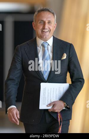 Photo de dossier datée du 14/6/2023 du libéral démocrate écossais Alex Cole-Hamilton qui profitera de son discours de conférence de parti pour appeler à la réduction des «conditions réelles» du financement de l'équité scolaire. Lors de la conférence britannique du parti à Brighton dimanche, M. Cole-Hamilton s'attachera à l'engagement du gouvernement écossais en faveur de l'éducation. Date d'émission : dimanche 24 septembre 2023. Banque D'Images