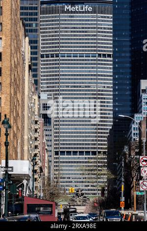 États-Unis, New York, New York City, Midtown Manhattan, vue sur le MetLife Building depuis Park Avenue Banque D'Images