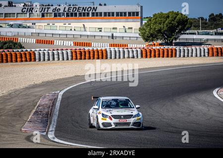 Ledenon, France. 24 septembre 2023. 72 CANDAS Caroline FRA, JSB compétition, Peugeot 308 RC, action, lors de la 5e manche du Championnat de France FFSA Tourisme - TC France 2023, du 22 au 24 septembre 2023 sur le circuit de Lédenon, à Lédenon, France - photo Marc de Mattia/DPPI crédit : DPPI Media/Alamy Live News crédit: DPPI Media/Alamy Live News Banque D'Images
