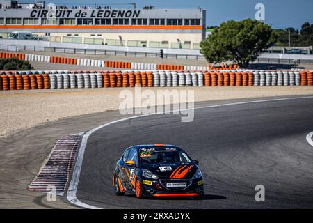 Ledenon, France. 24 septembre 2023. 46 LAFON Yanis FRA, JSB compétition, Peugeot 308 RC, action lors de la 5e manche du Championnat de France FFSA Tourisme - TC France 2023, du 22 au 24 septembre 2023 sur le circuit de Lédenon, à Lédenon, France - photo Marc de Mattia/DPPI crédit : DPPI Media/Alamy Live News crédit: DPPI Media/Alamy Live News Banque D'Images