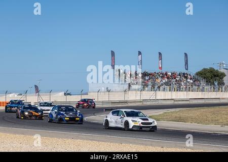 Ledenon, France. 24 septembre 2023. 81 VENTAJA Stéphane FRA, Team Clairet Sport, Cupra TCR action, lors de la 5e manche du Championnat de France FFSA Tourisme - TC France 2023, du 22 au 24 septembre 2023 sur le circuit de Lédenon, à Lédenon, France - photo Marc de Mattia/DPPI crédit : DPPI Media/Alamy Live News crédit: DPPI Media/Alamy Live News Banque D'Images