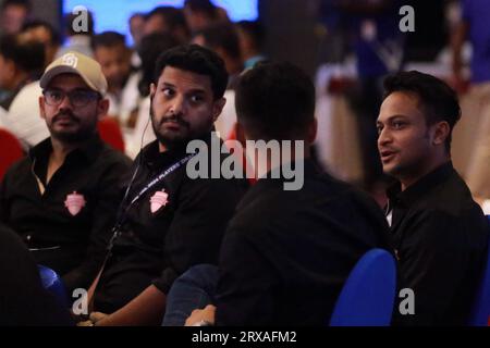 Shakib Al Hasan rejoint le club franchisé de la Premier League du Bangladesh (BPL) Rangpur Riders dans la 10e édition du BPL. Bangladesh, 24 septembre 2023. Banque D'Images