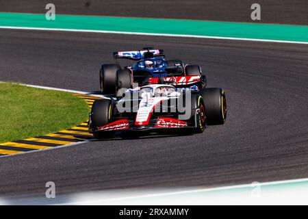 24 septembre 2023 ; circuit de Suzuka, Suzuka, Japon ; Grand Prix du Japon Lenovo de Formule 1 2023 ; Journée de la course ; pilote numéro 20 de Haas Kevin Magnussen lors de la course en Formule 1 japonaise Banque D'Images