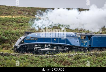 Le LNER A4 n ° 60007 'Sir Nigel Gresley' pendant le North Yorkshire Moors Railway 50th Anniversary Steam Gala. Date de la photo : dimanche 24 septembre 2023. Banque D'Images